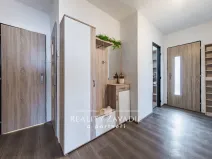 Prodej bytu 3+1, Nespeky, Benešovská, 78 m2