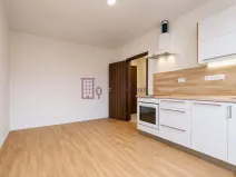 Pronájem bytu 1+kk, Jindřichův Hradec - Jindřichův Hradec I, nám. Míru, 23 m2