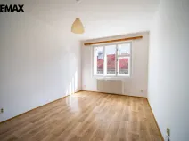 Pronájem bytu 1+kk, Praha - Žižkov, Biskupcova, 26 m2