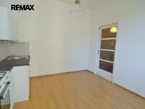 Pronájem bytu 2+1, Praha - Libeň, Pivovarnická, 78 m2