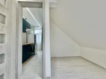 Pronájem bytu 2+kk, Praha - Žižkov, Na Jarově, 35 m2