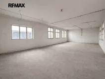 Pronájem obchodního prostoru, Praha - Horní Počernice, Komárovská, 66 m2