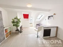 Pronájem bytu 2+kk, Praha - Nové Město, Lublaňská, 49 m2