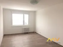 Pronájem bytu 1+kk, Hradec Králové - Třebeš, třída Edvarda Beneše, 30 m2
