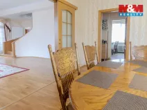 Prodej rodinného domu, Uherské Hradiště, U Stadionu, 300 m2