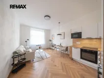 Pronájem bytu 2+kk, Praha - Nusle, Jaromírova, 46 m2