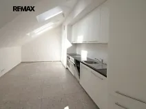 Pronájem bytu 2+kk, Kolín, Heverova, 52 m2