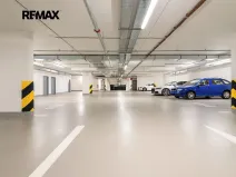 Pronájem garážového stání, Praha - Holešovice, Jankovcova, 18 m2