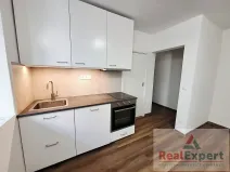 Pronájem bytu 1+kk, Praha - Vinohrady, Máchova, 29 m2
