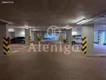 Prodej garážového stání, Praha - Střížkov, Zakšínská, 15 m2