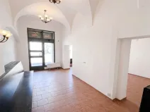 Pronájem obchodního prostoru, Hradec Králové, Velké náměstí, 94 m2