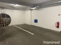 Pronájem garáže, Brno, U Leskavy, 12 m2