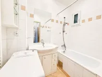 Pronájem bytu 1+kk, Praha - Žižkov, Biskupcova, 30 m2