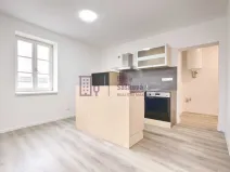 Pronájem bytu 3+kk, Jindřichův Hradec - Jindřichův Hradec I, nám. Míru, 57 m2