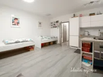 Pronájem bytu 1+kk, Brno - Žebětín, Lišejníková, 35 m2