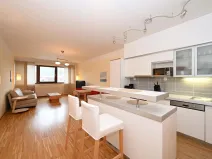 Pronájem bytu 2+kk, Praha - Karlín, Rohanské nábřeží, 77 m2