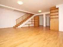 Pronájem kanceláře, Praha - Smíchov, Štefánikova, 168 m2