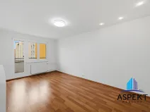 Prodej bytu 2+1, Praha - Malešice, Káranská, 53 m2