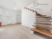 Prodej rodinného domu, Třebešice, 236 m2