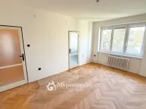 Prodej bytu 2+1, Znojmo, Pražská sídl., 52 m2