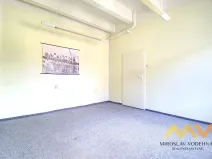 Pronájem kanceláře, Hradec Králové, Škroupova, 62 m2