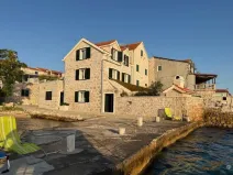 Prodej vícegeneračního domu, Prvić Šepurine, 1200 m2