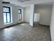 Pronájem kanceláře, Třebíč - Jejkov, Smila Osovského, 250 m2