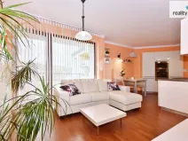 Prodej bytu 4+kk, Praha - Hloubětín, Nademlejnská, 93 m2