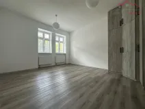 Pronájem bytu 1+1, Chomutov, Školní, 41 m2