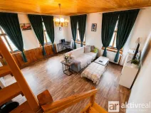 Prodej rodinného domu, Dolní Zálezly, Mírové náměstí, 250 m2