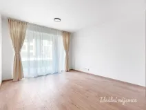Pronájem bytu 1+kk, Praha - Hloubětín, Domalípova, 32 m2