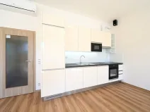 Pronájem bytu 1+kk, Praha - Liboc, Evropská, 51 m2