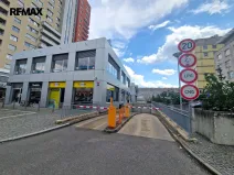 Pronájem garážového stání, Praha, Sluneční náměstí, 13 m2