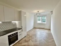 Pronájem bytu 2+kk, Praha - Karlín, Křižíkova, 50 m2