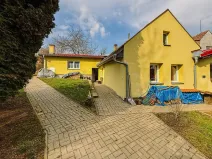 Prodej bytu 2+kk, Červené Pečky, Dobešovice, 66 m2