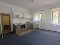 Pronájem bytu 2+kk, Praha - Kobylisy, Služská, 43 m2