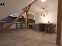 Prodej atypického bytu, Karlovy Vary - Drahovice, Mattoniho nábřeží, 75 m2