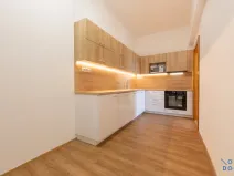 Pronájem bytu 3+1, Praha - Vinohrady, U Havlíčkových sadů, 100 m2