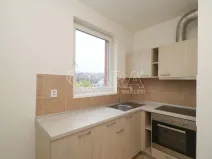 Pronájem bytu 2+kk, Praha - Hloubětín, Nademlejnská, 44 m2