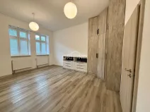 Pronájem bytu 1+1, Chomutov, Školní, 41 m2
