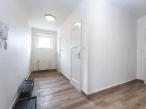 Pronájem bytu 2+1, Praha - Hloubětín, Na obrátce, 55 m2