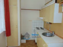 Pronájem bytu 1+1, Pardubice, K Rozvodně, 32 m2