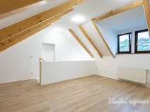 Pronájem bytu 2+kk, Praha - Lysolaje, Lysolajské údolí, 49 m2