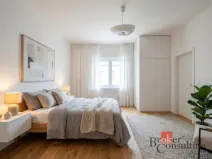 Prodej rodinného domu, Hradec Králové - Nový Hradec Králové, Pešinova, 300 m2