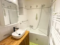 Pronájem bytu 2+1, Praha - Bubeneč, Národní obrany, 51 m2