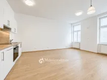 Prodej bytu 2+kk, Znojmo, Mariánské náměstí, 53 m2