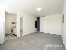 Pronájem bytu 1+kk, Praha - Vršovice, Baškirská, 34 m2