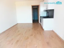 Pronájem bytu 1+kk, Praha - Řeporyje, Jáchymovská, 30 m2
