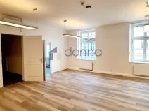 Pronájem kanceláře, Praha, Václavské náměstí, 310 m2