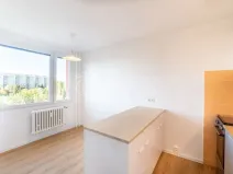 Pronájem bytu 3+1, Praha - Kobylisy, Famfulíkova, 67 m2